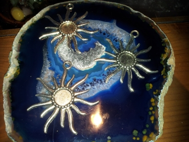 A - GROSSER SONNENANHÄNGER