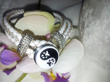 YING YANG PFOTE WEISS