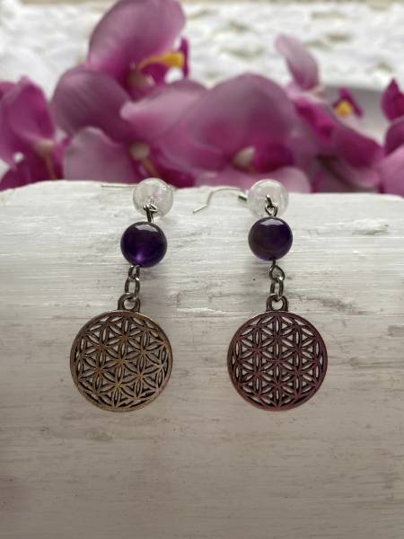 BLUME DES LEBENS OHRHÄNGER MIT EINEM AMETHYST UND BERGKRISTALL